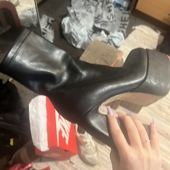 platform boots - Picture 3 of 3